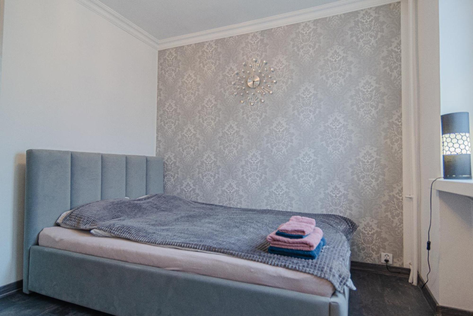 Ommpbooking Wspolna Lazienka Czestochowa Bagian luar foto